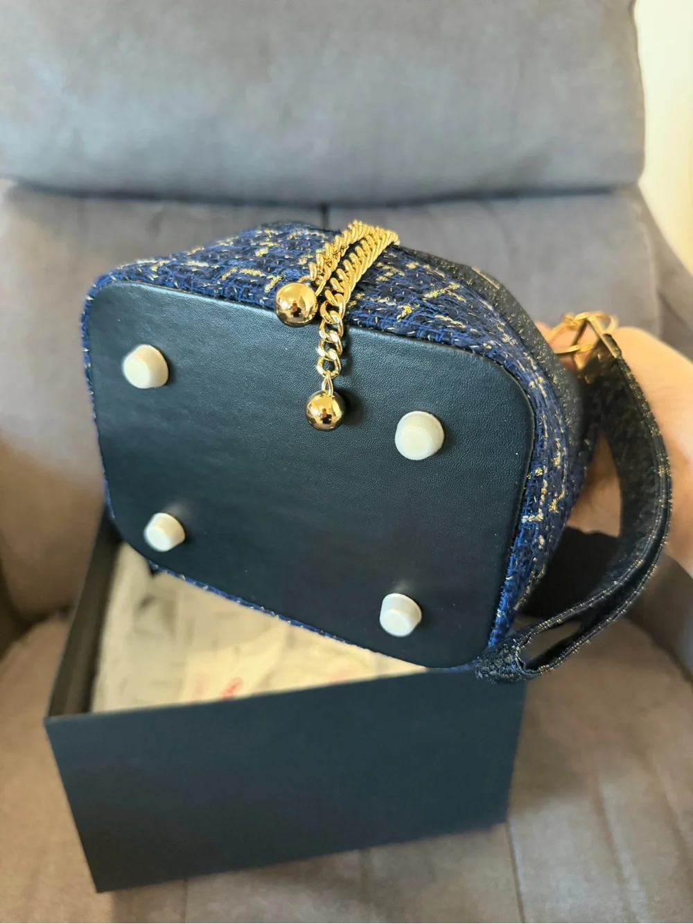 CHANEL Blue Tweed Drawstring Crossbody Bag with Gold Hardware - Picture 2 of 6